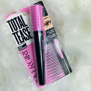 🟣 3/$15 Covergirl Deep Blue Mascara 820